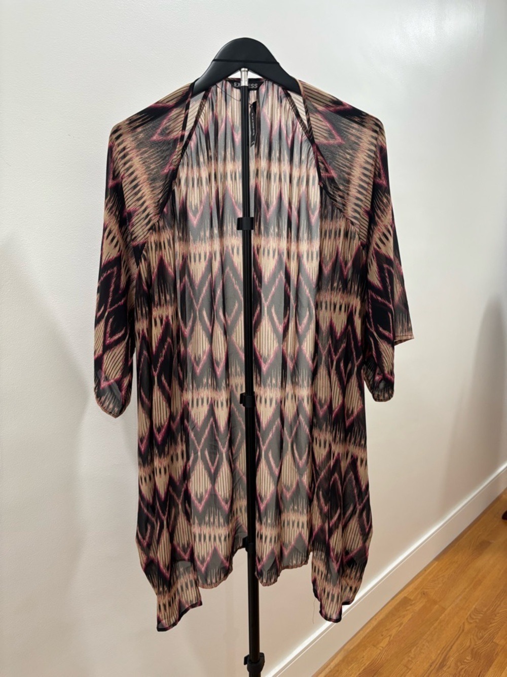 802. Express Sheer Patterned Kimono Cardigan in Black, Beige & Pink